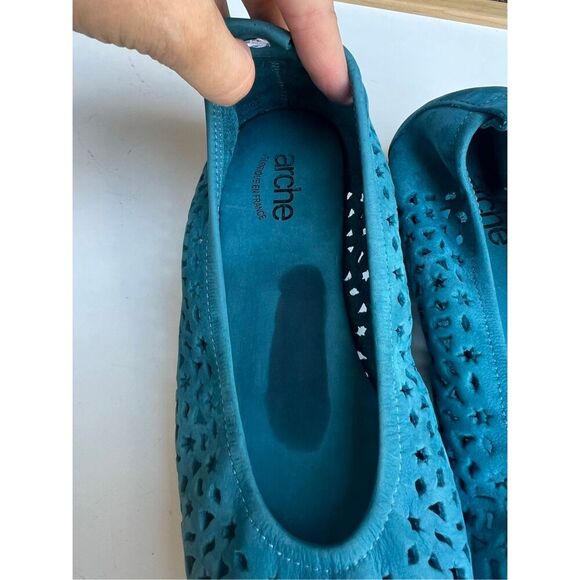 ARCHE Blue Suede Leather Perforated Ballet Flat Shoes France Womens Size 38 US 8 - Picture 2 of 7